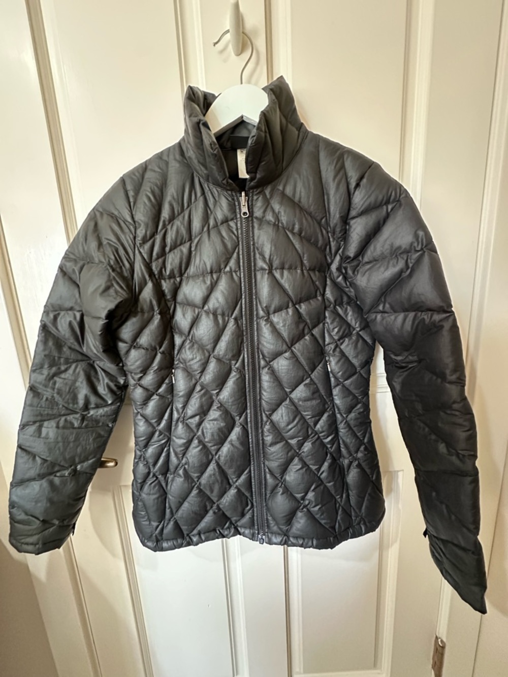 PATAGONIA Women’s Goose Down Puffer Jacket Full-Zip Coat in Small